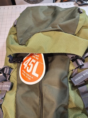 High Sierra Summit 45 Hiking Backpack Green Mountain Camping Hiking Backpack NWT - Picture 3 of 17
