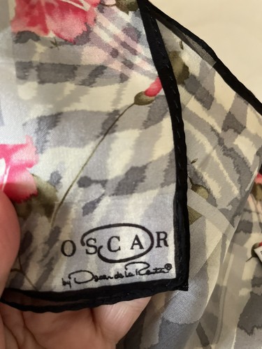 VINTAGE OSCAR de la RENTA SILK SCARF Floral 35" X 33" - Picture 4 of 5