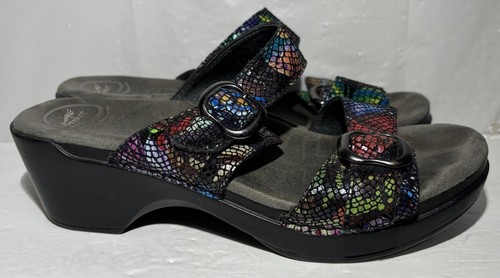 Dansko Sophie Damen-Pantoletten Regenbogen Schlangenhautmuster 40 US 10 Leder - Bild 2 von 7