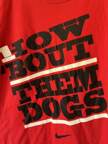 Nike Georgia Bulldogs How Bout Them Dogs Slim Fit T-Shirt Women's Medium Red - Picture 2 of 4
