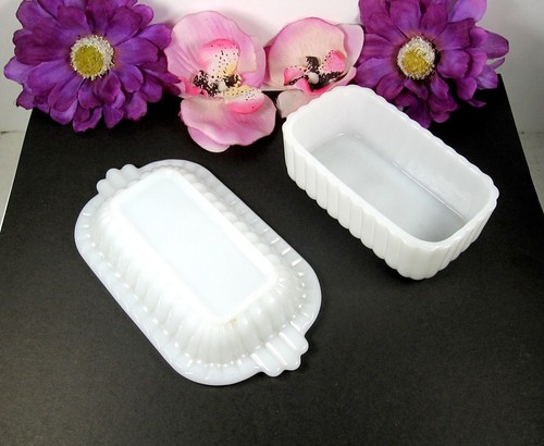 Vintage MINI BUTTER DISH Hazel Atlas WHITE MILK GLASS 1/2 Stick Plate & Lid - Imagen 8 de 9