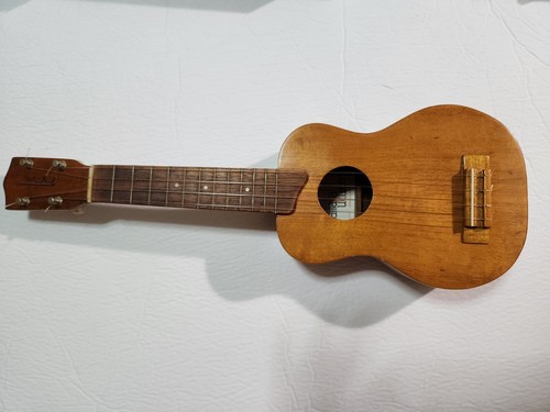 Kamaka Ukulele 1972 Deluxe Soprano - Picture 1 of 11