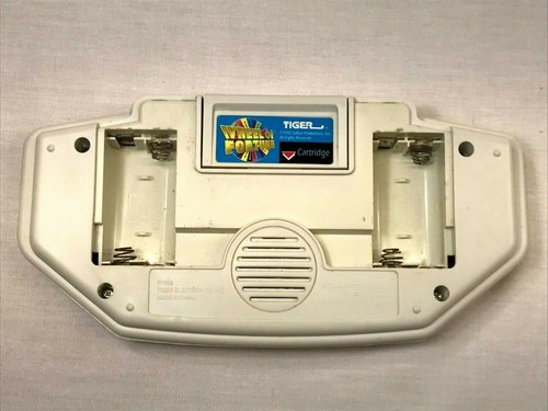 Wheel Of Fortune Eletronic Game Handheld Vintage 1995 Tiger 1 Cartridge White - Picture 2 of 10
