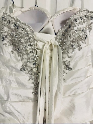 Wedding Dress Strapless Jeweled Bodice size 8 pre owned - Picture 8 of 15