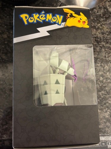 Jazwares Pokemon Select Trainer Team Golisopod 6" Figure NEW (TARGET EXCLUSIVE) - Picture 2 of 5