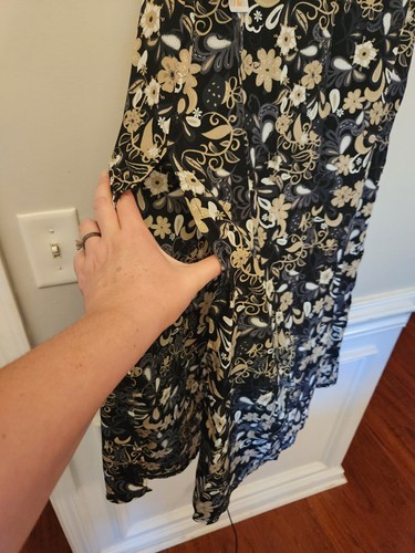 New LuLaRoe Joy Women's Size XS Xtra Small Longline Vest Black And Beige Floral - Picture 5 of 5