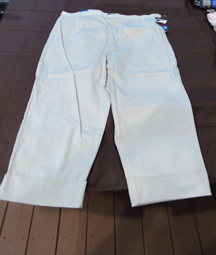 Bill Blass Womens Capri Chino Pants Size 16P Beige Pleated Stretch Khaki NWT $36 - Picture 4 of 7