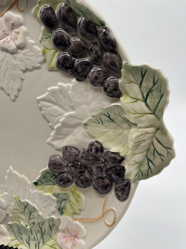 Ceramic Embossed Grape And Leaf Platter Made In Portugal - Picture 3 of 8