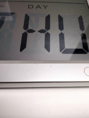 La Crosse Jumbo Digit Atomic Wall Clock 515-1316 - Rare, Retired, 19.5" x 15.5" - Picture 4 of 6