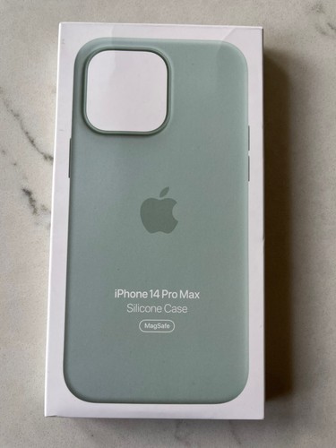 USED Genuine Apple iPhone 14 PRO MAX (6.7") Silicone Case w/Magsafe - Picture 7 of 8