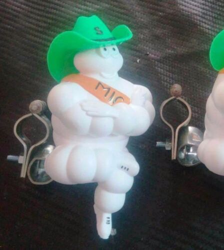 Figura de neumáticos Michelin Man Bibendum blanca y verde de 2 x 5" muñeca vaquero camión decoración - Imagen 2 de 6