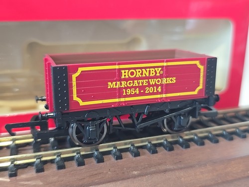 Hornby OO gauge R6685 Hornby Works Wagon, 60th Anniversary Ltd Edn, boxed - Picture 2 of 4