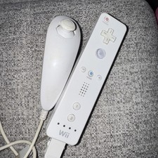 Nintendo Wii Remote w/ Nunchuck White OEM RVL-003