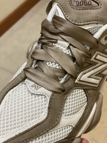 New Balance 9060 ASOS Exclusive Ribbon Laces 40.5 EU U9060DA - Imagen 17 de 19