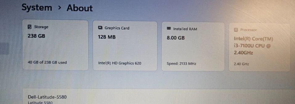 Dell Latitude 5580 · i3-7100U · 8GB · 256GB, photo 3 of 5