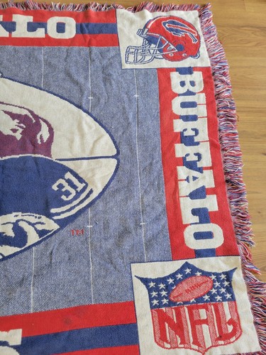 Vintage Buffalo Bills Large Rug Blanket 68" x 44" (Rare) - Picture 5 of 10