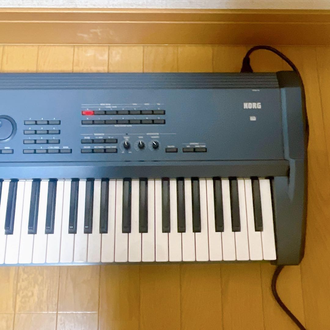 KORG Triton Extreme 76-Key Music Workstation Synthesizer