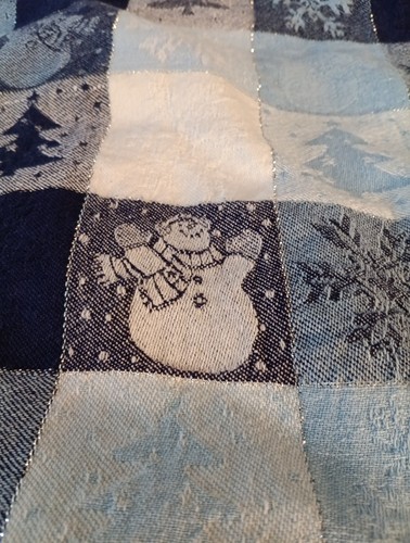 St Nicholas Square Table Cloth  Oval  55x77  W / 6 Napkins Blue Plaid  - Picture 9 of 10