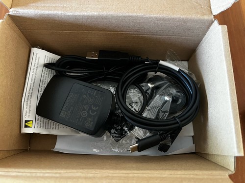 Ingenico iSMP4 Credit Card reader New in Open Box with charger Revel POS - Picture 5 of 6