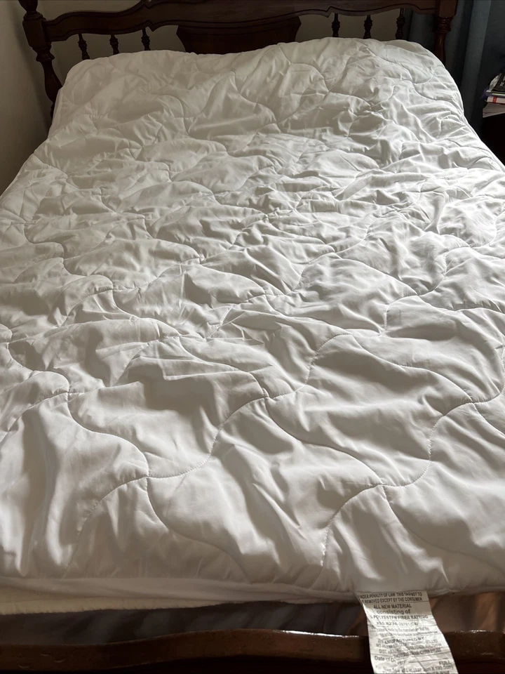 Mattress Cover White For Full Size Bed Waterproof - Image 2 of 4