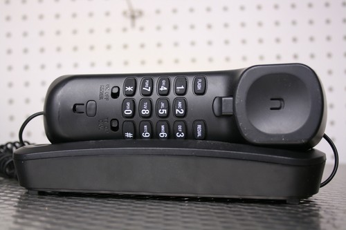 Teléfono básico con cable Vtech CD1104 TrimStyle negro - Imagen 1 de 3