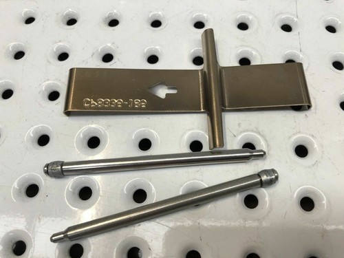 COMMODORE VE VF HSV REAR 4 PISTON AP RACING CALIPER PINS & ANTI RATTLE CLIP KIT  - Bild 1 von 7