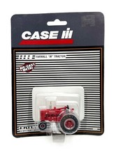 1/64 Farmall M Tractor With Narrow Front