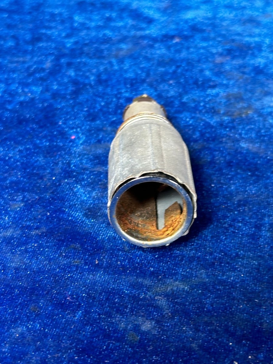 CESSNA 172 N LIGHTER ASSY - CIGARETTE P/N: 0513039-7