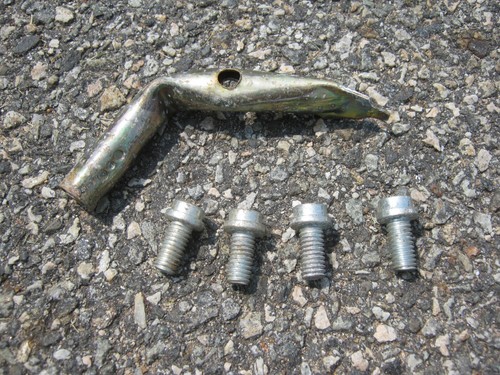 Set of Locks and key for 1982 to 1996 Chevy Caprice 15 inch wire spoke hubcaps - Picture 10 of 21