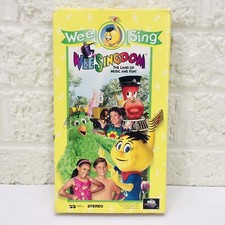 RARE‼ HTF‼ Wee Sing - Wee Singdom: The Land of Music and Fun (VHS, 1996) • GUC‼