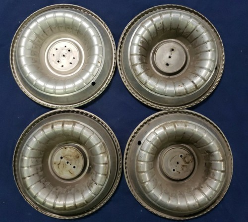 1961 62 Green Fleet wood Cadillac Original Hubcaps Set of 4 - Picture 7 of 7