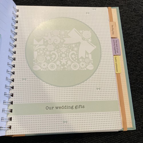 The Brides Album: An Organizer, Journal & Keepsake For Planning Wedding - Picture 7 of 9