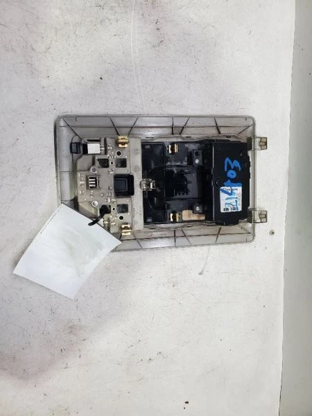 RAM1500 2011 consola delantera 475052 Foto 2 de 4