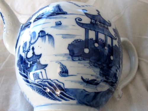 1770's Chinese Export Porcelain Tea pot Blue & White Qianlong period - Picture 11 of 13