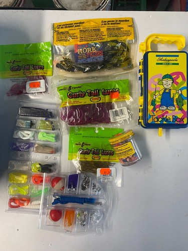 Plano Tackle Box #6102 WITH STUFF - Picture 3 of 8