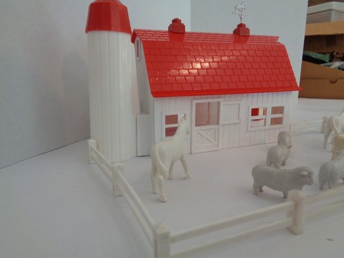 PLASTICVILLE VINTAGE GRANERO DE CAMPO, ANIMALES, CERCAS, CASA DE CAMPO. - Imagen 4 de 8