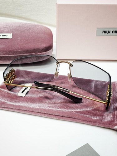 Sonnenbrille Runway Designer Inspo - Bild 2 von 4