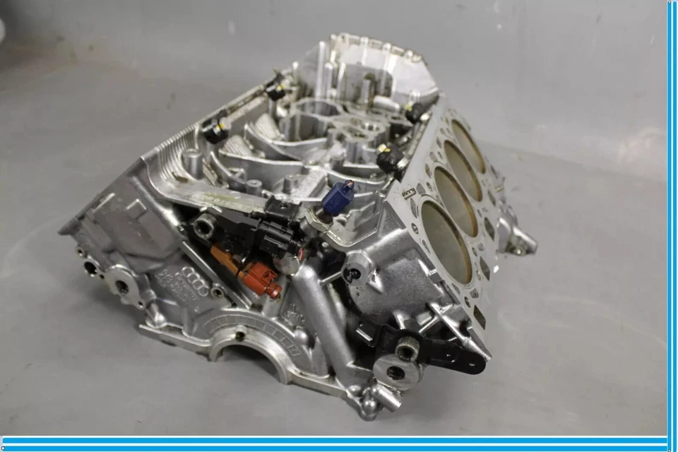 Оригинальный блок двигателя 11–12 Audi A8 Quattro D4 4,2 л V8 079103023 - Изображение 3 из 4