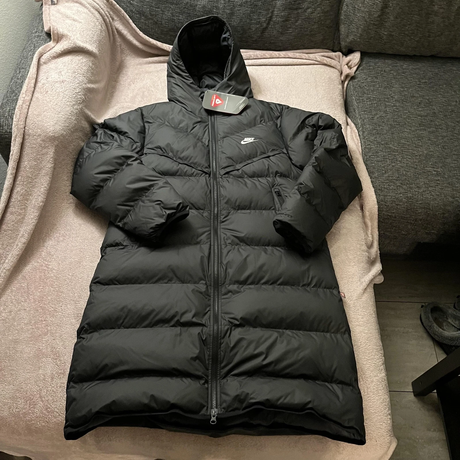 Nike Storm-FIT Parka Coat Mens Small Black Long Puffer Hooded FB8189-010
Opens in a new window or ta