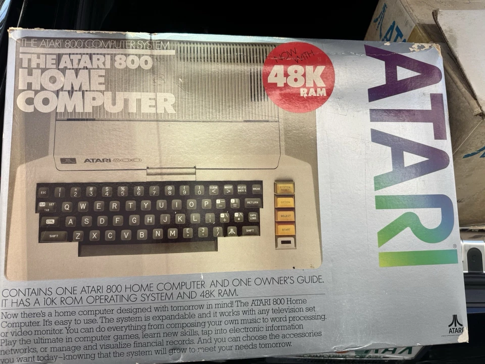 Computador doméstico Atari 800 48k RAM com caixa original e manuais - Imagem 2 de 2