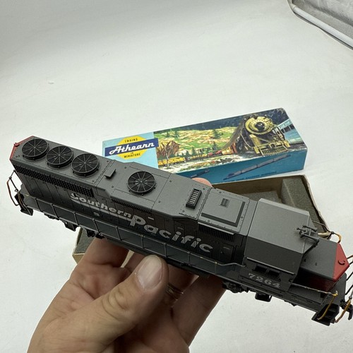 Vintage Athearn HO GP60 Power Locomotive Southern Pacific #7264 Train Works - Picture 6 of 9