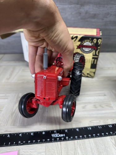 Ertl IH McCormick Super WD-9 Tractor Series II 1993 Commemorative 1/16 4612 NFTM - Picture 7 of 23