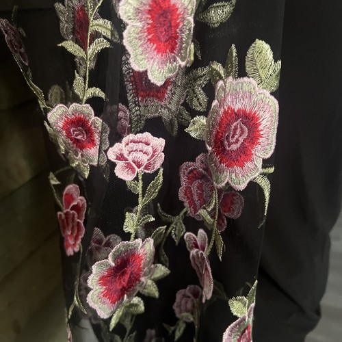 Venus schwarz Surplice Top Bluse groß bestickt transparente Ärmel Blumen Cinched - Bild 5 von 10