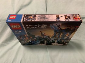 LEGO 8822 - Knights' Kingdom Gargoyle Bridge NEW & ORIGINAL PACKAGING
