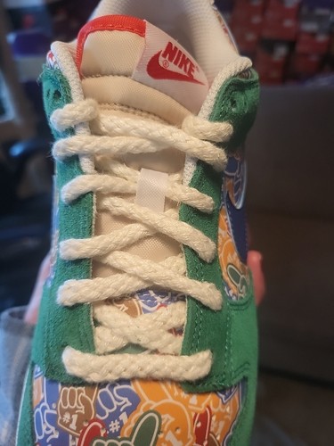 Size 7 - Nike Dunk Low Foam Finger 7M/8.5WMN Ships ASAP - Picture 5 of 9