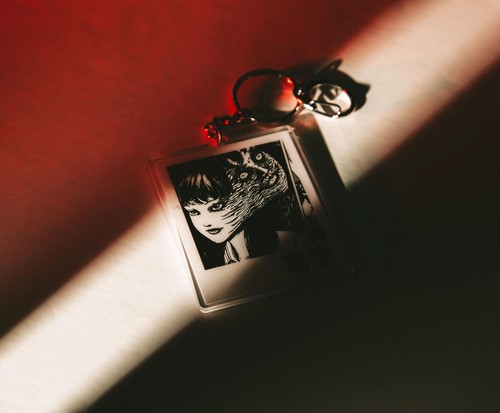 Junji Ito Tomie LookSee Mystery Box | Includes 5 Collectibles - Picture 7 of 8