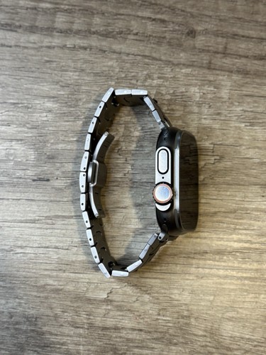 Apple Watch Ultra GPS+CEL 49 Mit Original Titan-Armband - Bild 3 von 9