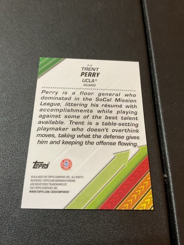 2024-25 BOWMAN CHROME U TRENT PERRY BLACK/WHITE FACILITATORS-#25/48-UCLA-#4 - Picture 2 of 4