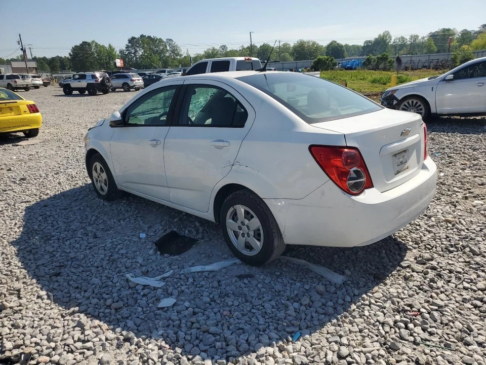 Used Fuel Tank fits: 2013 Chevrolet Sonic 1.4 Grade A Foto 2 de 4