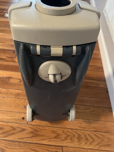 Electrolux Epic Series 6000 SR BASE BIDONE SOTTOVUOTO E SOLO 2 ATTACCHI E SACCHETTI - Foto 4 di 7